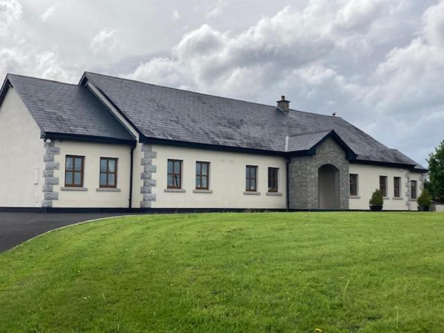 Lir Lodge Castlepollard Exterior photo